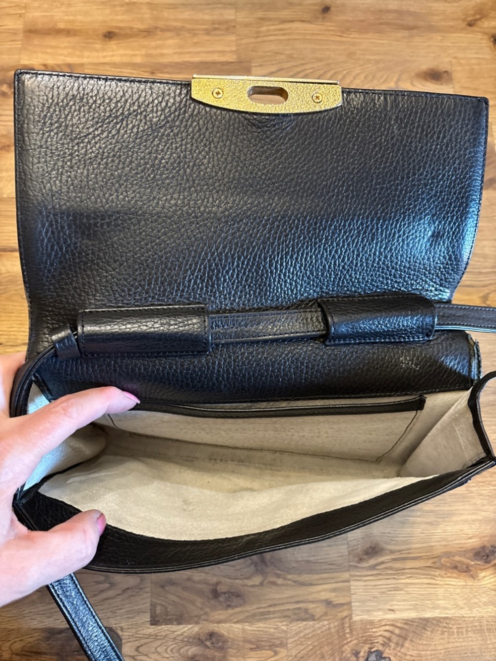 Cuyana Leather Shoulder/Crossbody Bag - Picture 5 of 10